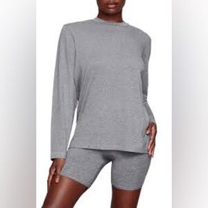 SKIMS BOYFRIEND LONG SLEEVE T-SHIRT | DARK HEATHER GREY